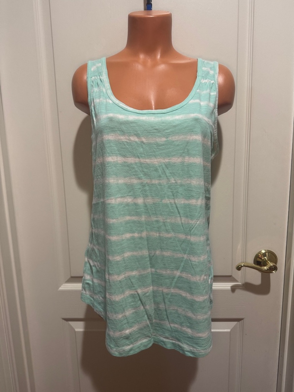 EDDIE BAUER Aqua White Stripe Sleeveless Scoop Neck Top L Large $40 EUC KL